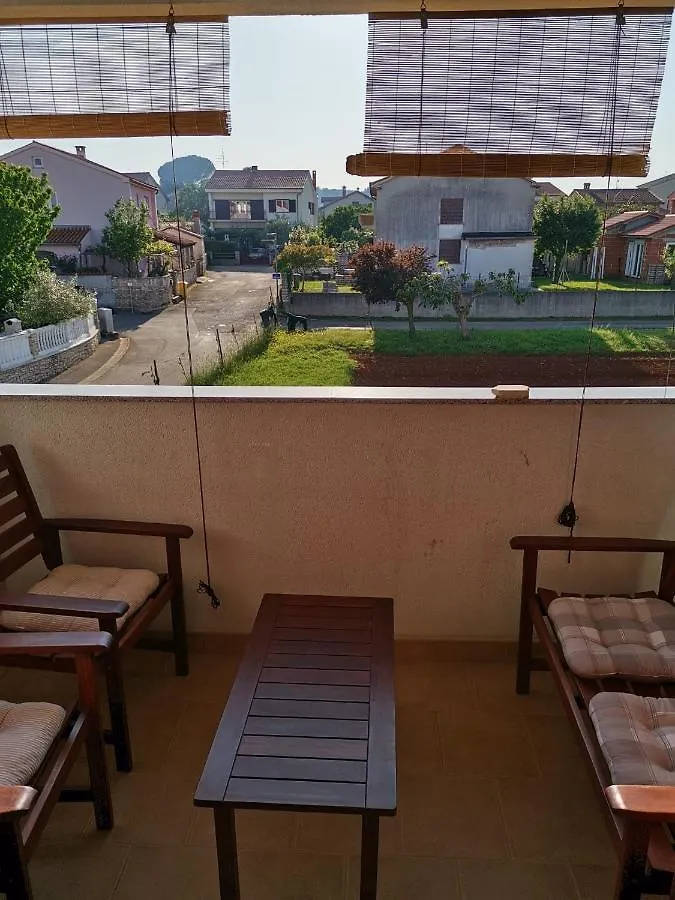 Appartement Sonia 파자나 아파트